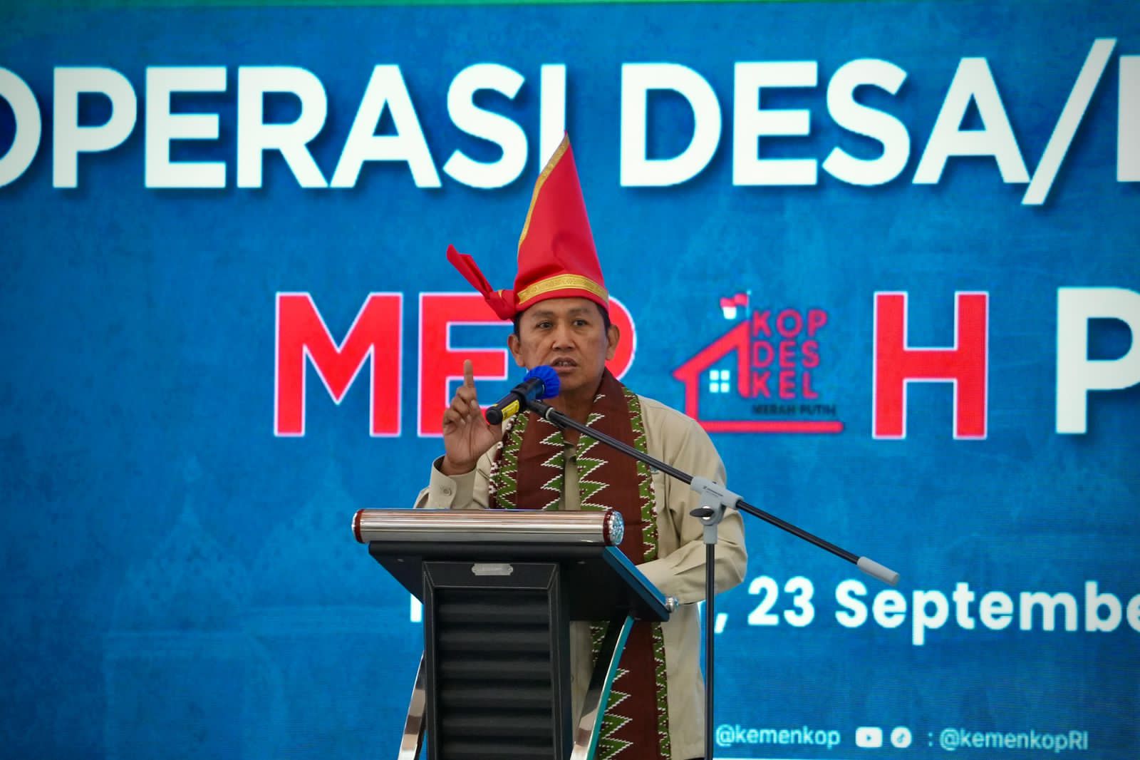 Sesmenkop Ahmad Zabadi.