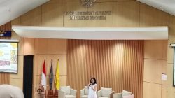 menggelar public lecture bertajuk “Turn Sparks into Brilliance” di Auditorium FEB Universitas Indonesia (UI). Chief Operating Officer CMK, Petronella Soan, menegaskan komitmen perusahaan dalam membangun talenta muda Indonesia.