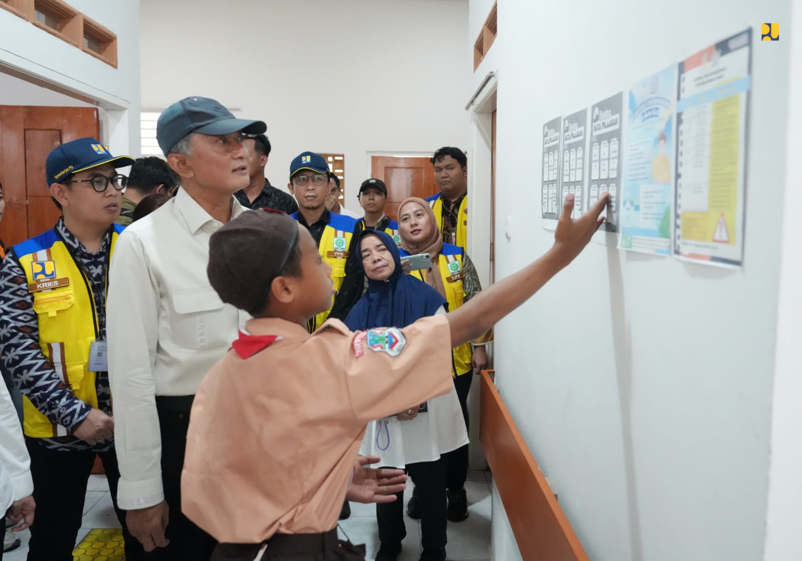 Menteri PU Dody Hanggodo meninjau SRMP 21 Manado.