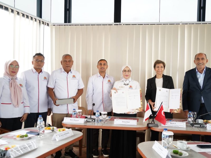 Kamar Dagang dan Industri (KADIN) DKI Jakarta menerima kunjungan delegasi Diyarbakir Chamber of Commerce and Industry yang dipimpin oleh Presiden of the Assembly Nevin İl dan Wakil Presiden Erdal Avşar.
