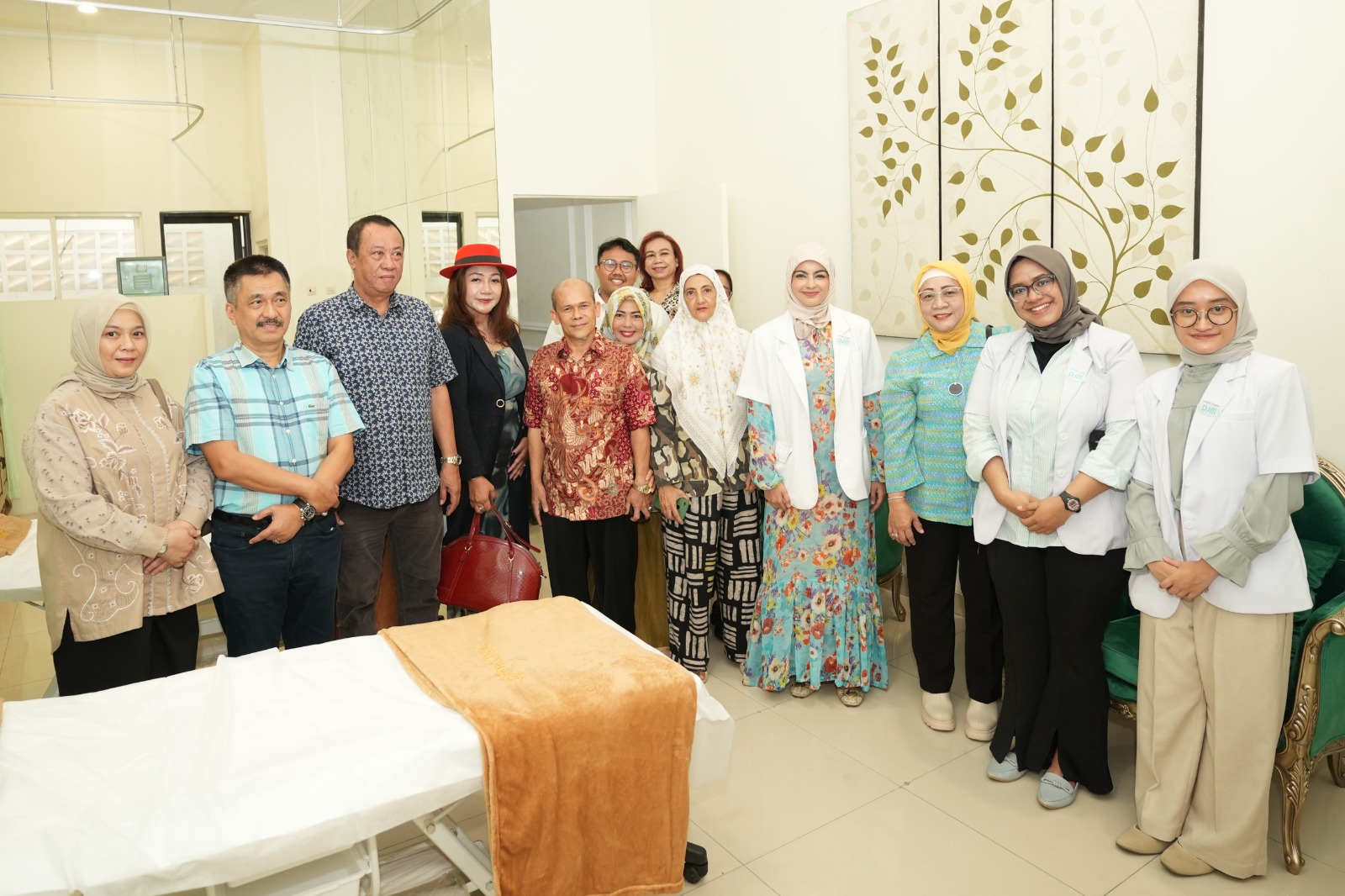 Fasilitas di Klinik Utama DJM. Foto: Gema/Peluang