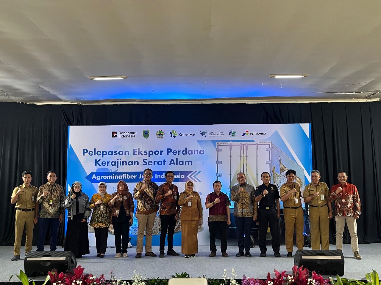 PT AgrominaFiber Java Indonesia mengirim enam kontainer berisi 9.000 produk dengan nilai USD 57.200 atau setara Rp937 juta. Ekspor perdana ini dilepas secara daring oleh Direktur Jenderal Pengembangan Ekspor Nasional (PEN) Kementerian Perdagangan, Fajarini Puntodewi, pada Selasa (16/9).
