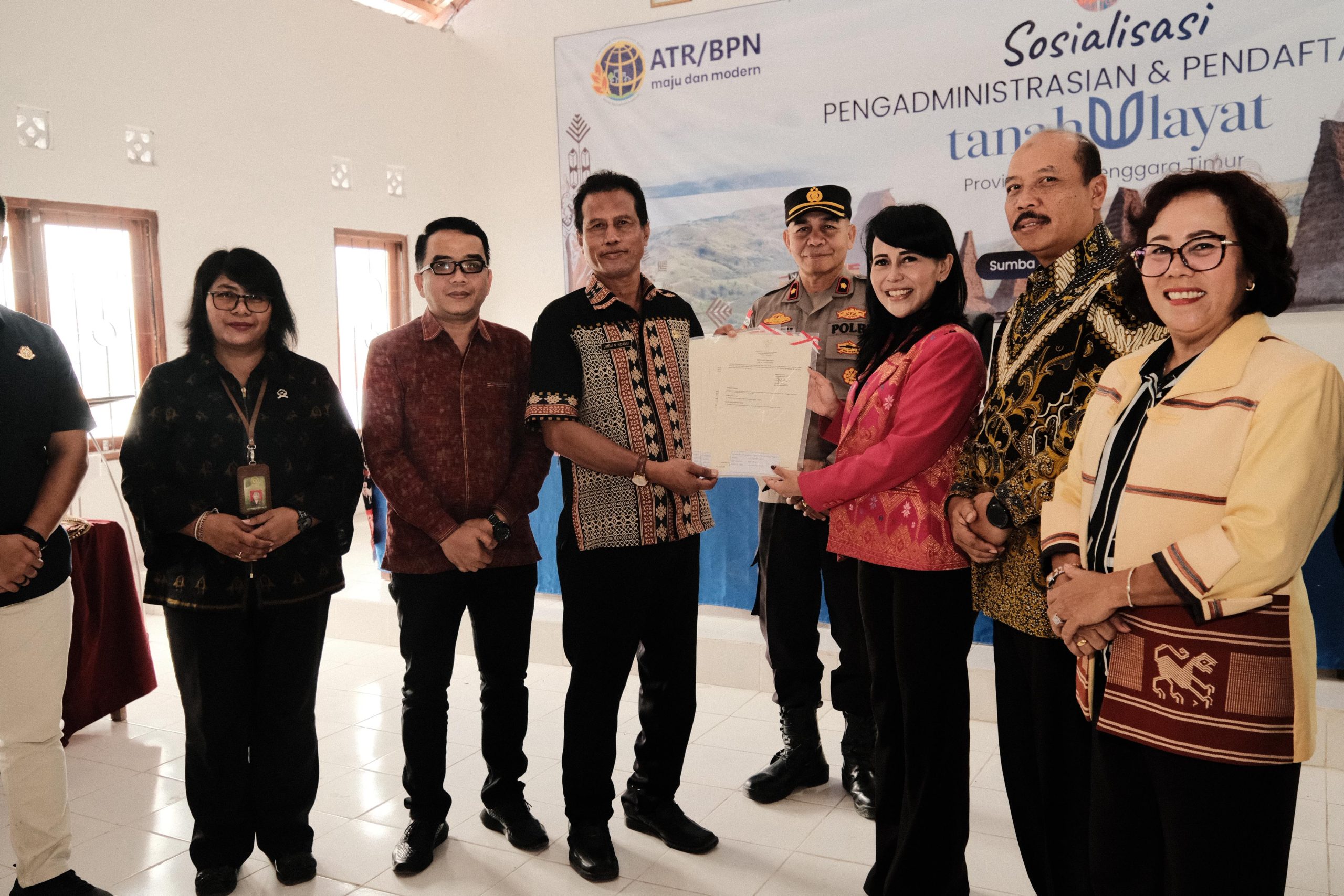 sosialisasi Pengadministrasian dan Pendaftaran Tanah Ulayat di Desa Tandula Jangga, Kabupaten Sumba Timur, Kamis (18/9/2025).