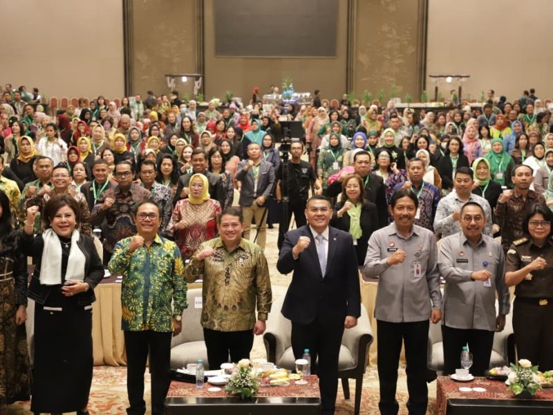 Wakil Menteri Agraria dan Tata Ruang/Wakil Kepala Badan Pertanahan Nasional (Wamen ATR/Waka BPN), Ossy Dermawan, menegaskan pentingnya kolaborasi antara Kementerian ATR/BPN dan Ikatan Pejabat Pembuat Akta Tanah (IPPAT) dalam mempercepat transformasi layanan pertanahan di Indonesia.