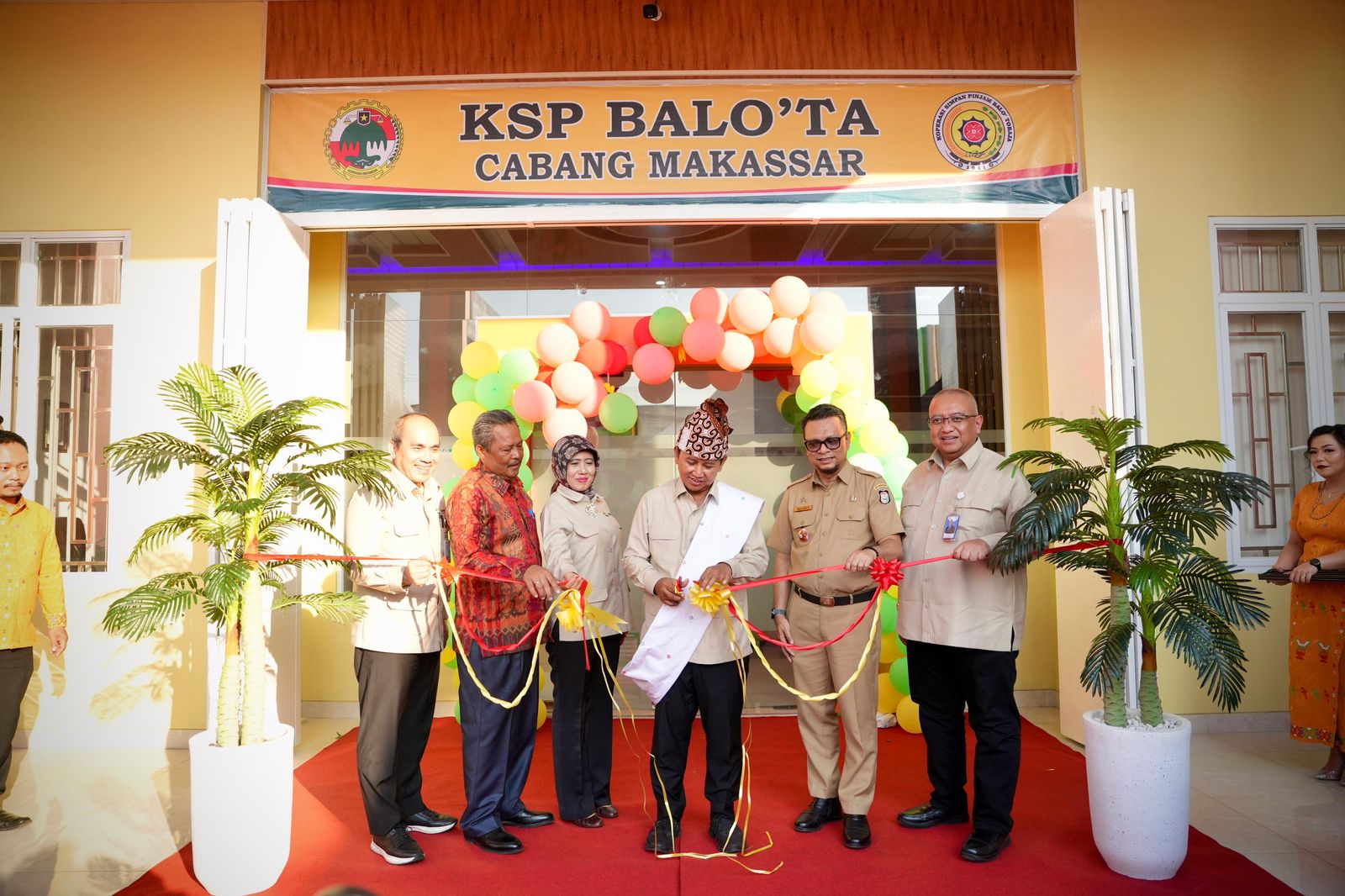 Peresmian Gedung Kantor baru KSP Balo'ta Cabang Makassar Selasa (23/9/2025) di Makassar Sulawesi Selatan. Foto: PeluangNews