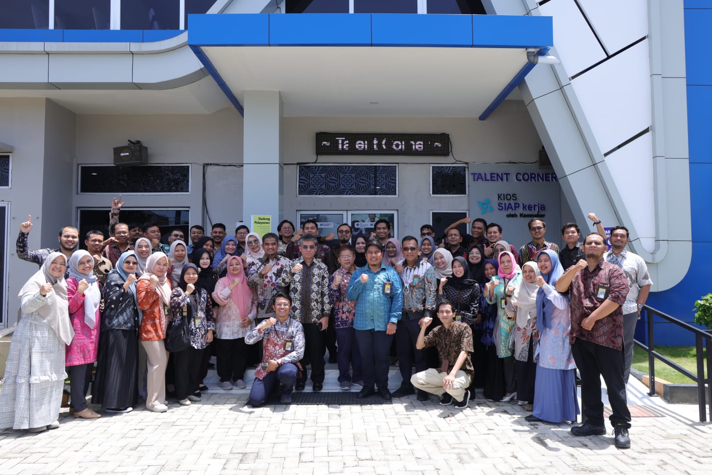 Menaker Yassierli saat kunjungan kerja ke BPVP Banda Aceh.