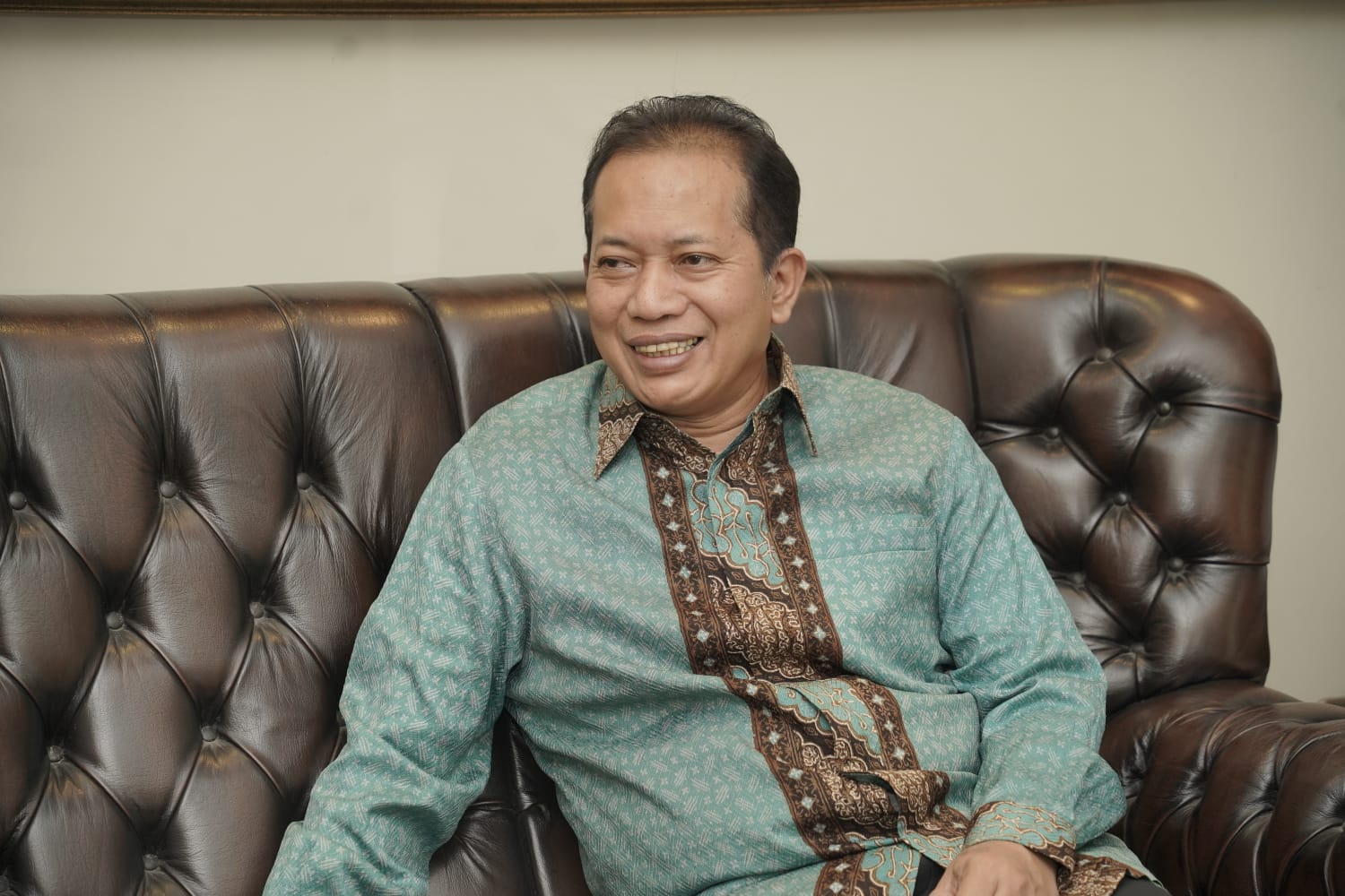 Rekam Jejak dan Profil Menteri Koperasi Ferry Juliantono