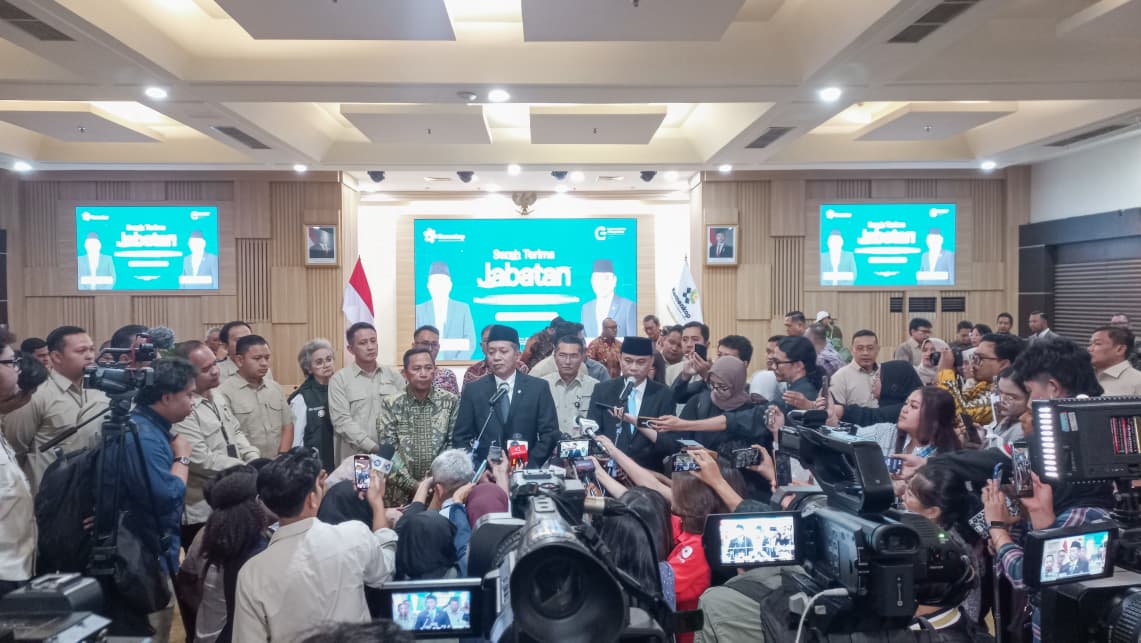 Sertijab Menkop, Ferry: Kita Akselerasi Pembangunan Koperasi Menjadi Lebih Baik dan Maju