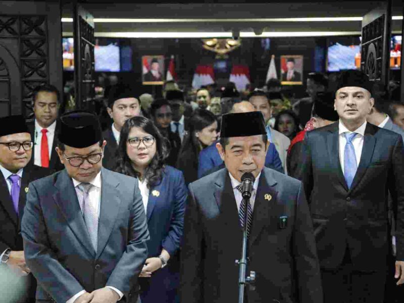 Gubernur DKI Jakarta, Pramono Anung, dalam rapat paripurna bersama Dewan Perwakilan Rakyat Daerah (DPRD) DKI Jakarta.