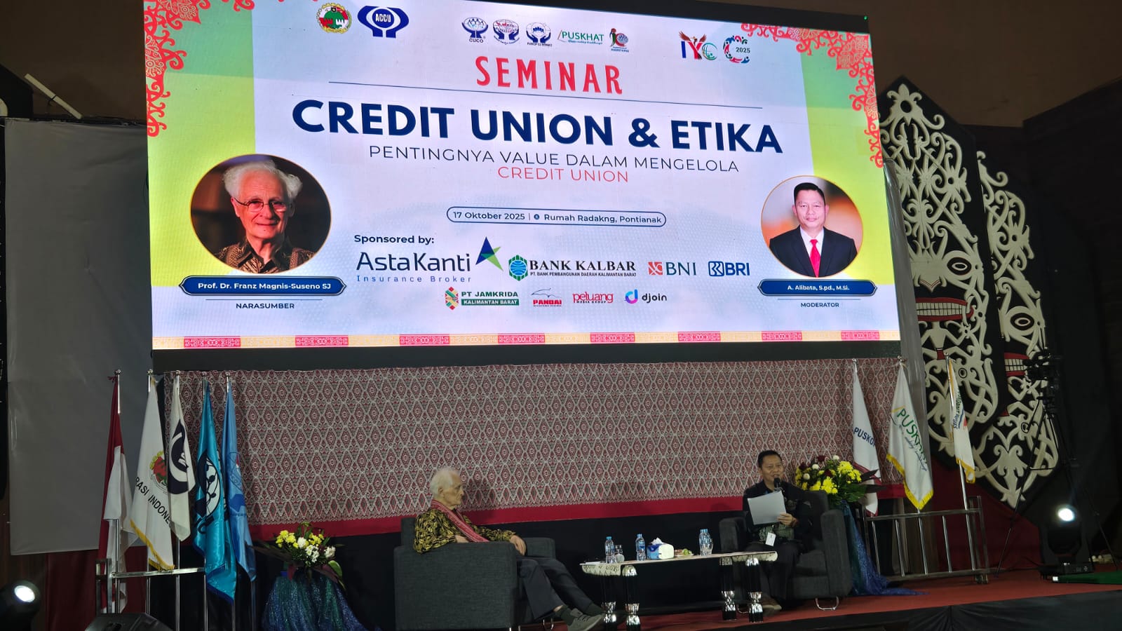 seminar bertema “Credit Union & Etika: Pentingnya Value dalam Mengelola Credit Union” yang menghadirkan Romo Franz Magnis Suseno SJ sebagai narasumber. Foto: Dok. Peluang