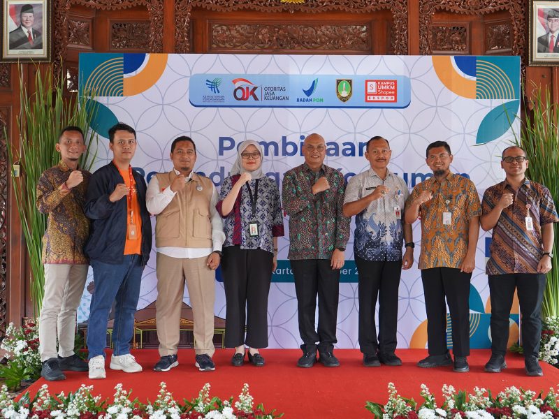 Kegiatan Pembinaan Perlindungan Konsumen bertema “Menuju Konsumen Berdaya di Era Digital” di Surakarta.