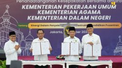 penandatanganan Kesepakatan Bersama antara Kementerian Pekerjaan Umum, Kementerian Agama, dan Kementerian Dalam Negeri, yang berlangsung di Gedung Heritage Kemenko Bidang Pemberdayaan Masyarakat, pada Selasa (14/10/2025).