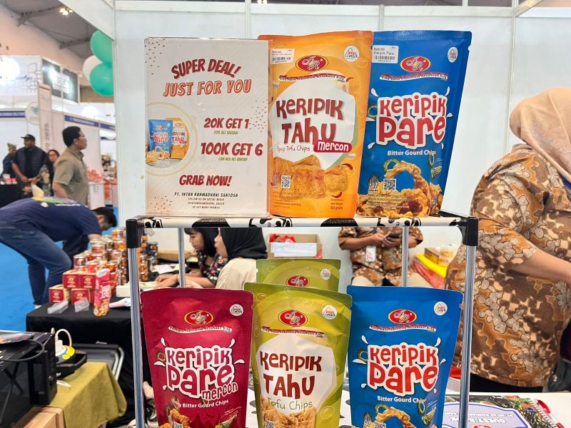Camilan olahan sayur Intan Rahmadhani (IR) asal Yogyakarta, yang kini produknya telah menembus pasar internasional.