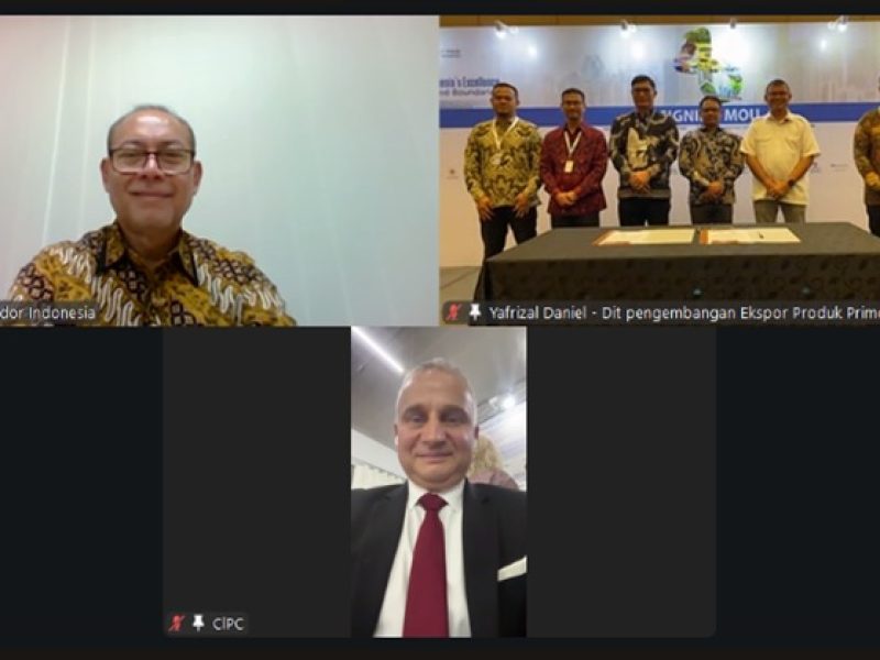 Atase Perdagangan RI di Moskow berhasil memfasilitasi penandatanganan nota kesepahaman (MoU) antara pelaku usaha mikro, kecil, dan menengah (UMKM) asal Salatiga, Jawa Tengah, dengan pembeli asal Rusia.