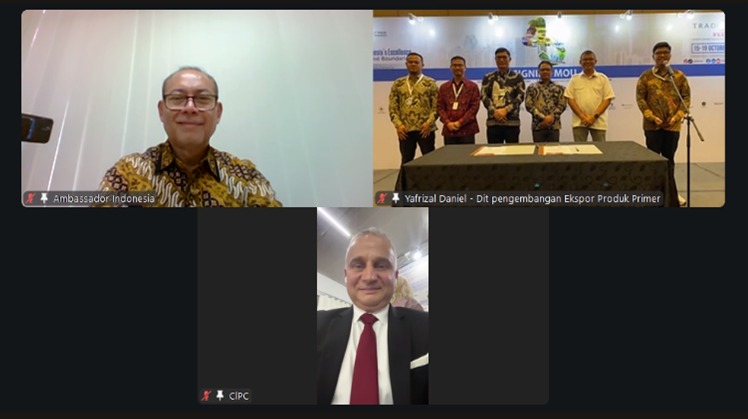 Atase Perdagangan RI di Moskow berhasil memfasilitasi penandatanganan nota kesepahaman (MoU) antara pelaku usaha mikro, kecil, dan menengah (UMKM) asal Salatiga, Jawa Tengah, dengan pembeli asal Rusia.