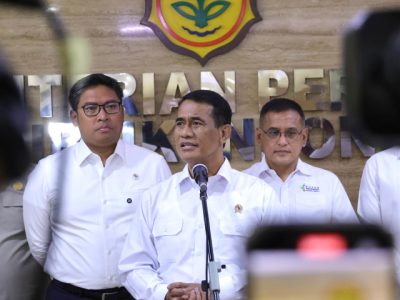 Pemerintah Cabut Izin 2.039 Kios Pupuk Nakal