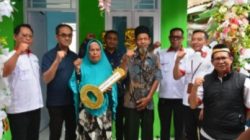 Kopsyah BMI Serahkan Rumah Layak Huni ke-554 untuk Mardiah