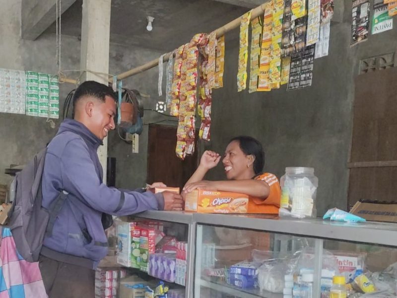 Kisah Rosinta Kaka: Dari Rumah Papan ke Pickup Sendiri, Sukses Berkat KSP Kopdit Pintu Air