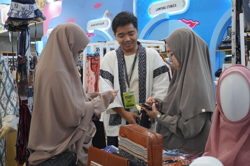 UMKM Binaan Pertamina Raup Rp1,2 Miliar di Hari Pertama Inacraft 2025