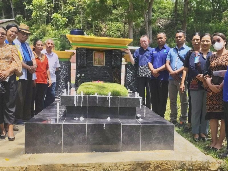 Yakobus Jano Pimpin Ziarah ke Makam Anselmus Tana di Sumba Barat Daya