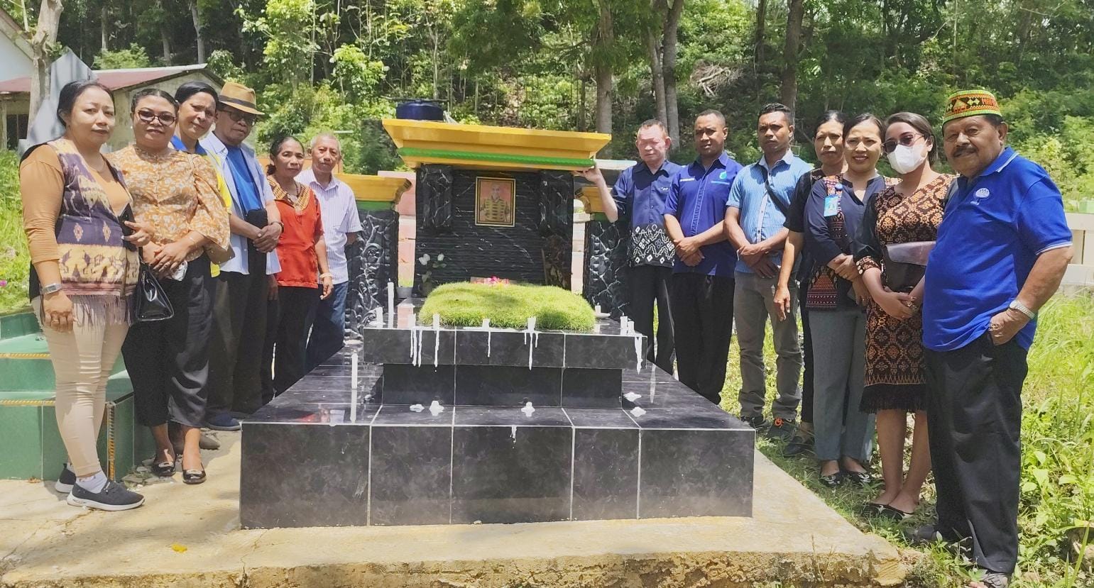Yakobus Jano Pimpin Ziarah ke Makam Anselmus Tana di Sumba Barat Daya