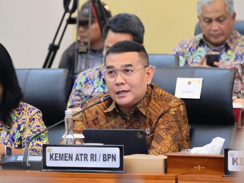 Wakil Menteri Agraria dan Tata Ruang (Wamen ATR)/Wakil Kepala Badan Pertanahan Nasional (Waka BPN), Ossy Dermawan, dalam Rapat Kerja (Raker) dan Rapat Dengar Pendapat (RDP) Tim Pengawas DPR RI terhadap Pelaksanaan Penanganan Bencana