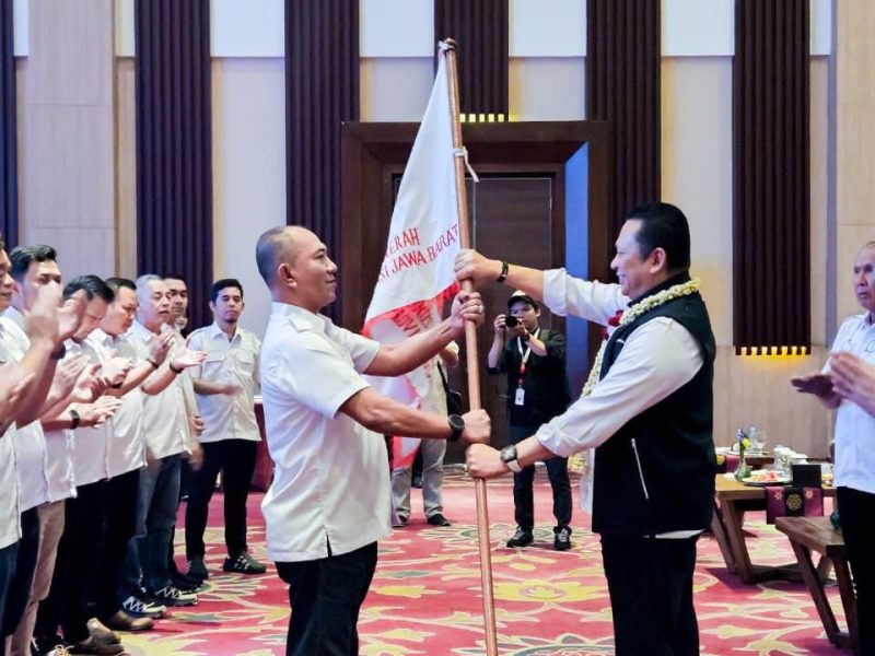 Bamsoet saat melantik Pengurus Badan Pengurus Daerah ARDIN Indonesia Provinsi Jawa Barat di Bandung, Sabtu (8/11/2025).