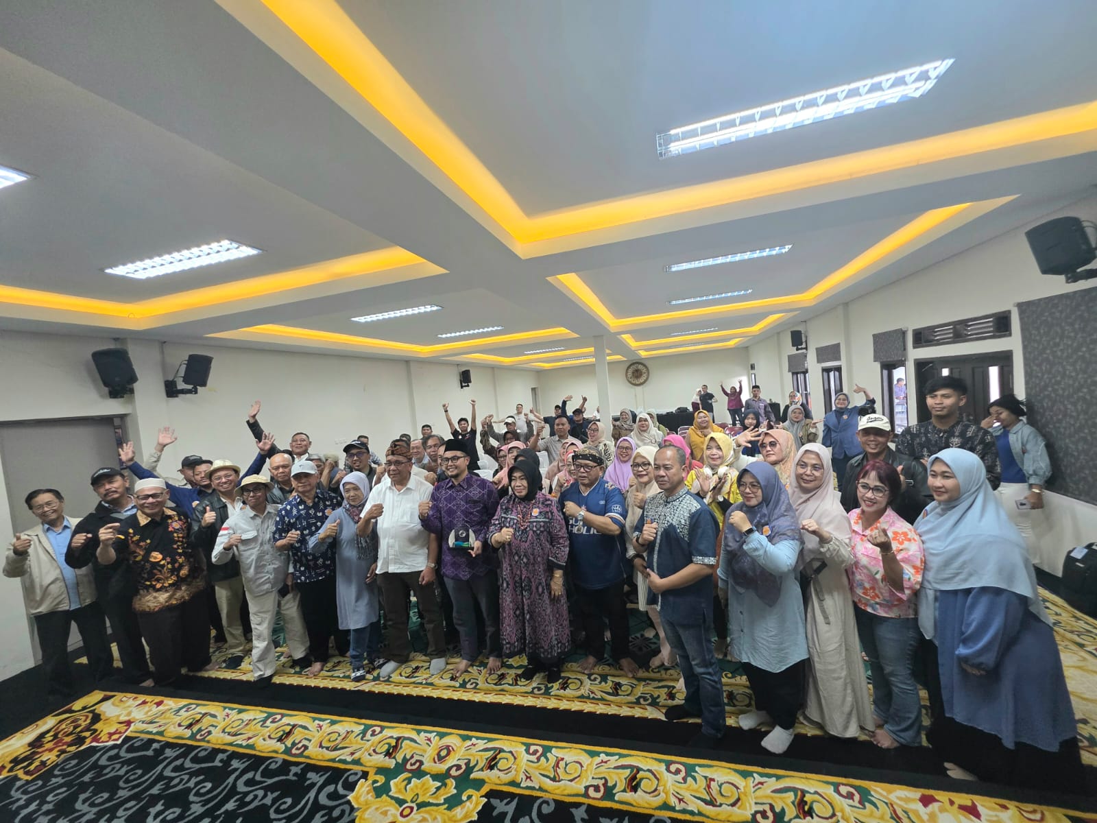 Kunjungan studi banding PKPRI kr Kopontren Al Ittifaq. Foto:Peluang