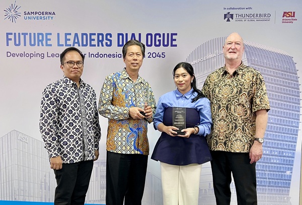 Sampoerna University menggelar Future Leaders Dialogue bertema “Developing Leaders for Indonesia Vision 2045”.