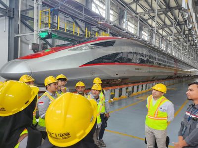 Utang Segunung Proyek Kereta Cepat, Siapa yang Bayar?