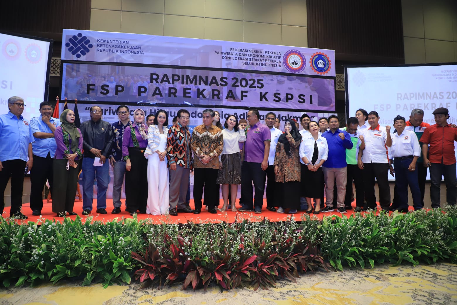 Menaker Yassierli menghadiri Rapat Pimpinan Nasional (Rapimnas) 2025 Federasi Serikat Pekerja Pariwisata dan Ekonomi Kreatif KSPSI di Jakarta, Selasa (2/12/2025).