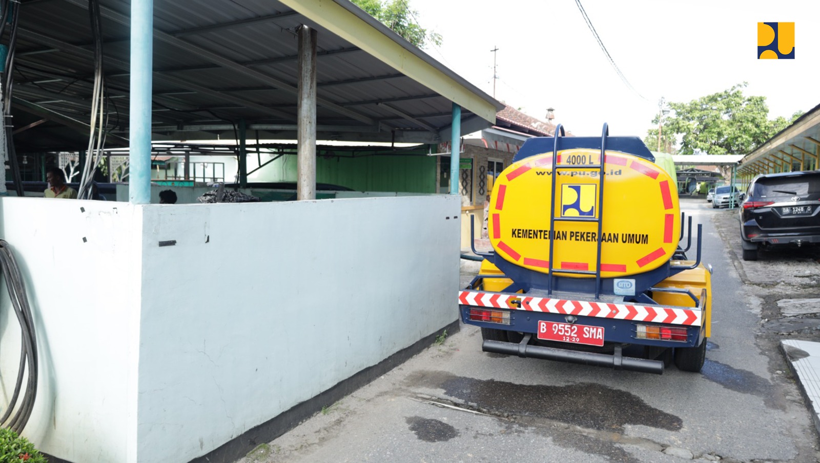 Dukungan sarana air bersih dan sanitasi ini merupakan bagian dari komitmen Kementerian PU dalam memastikan pemenuhan kebutuhan dasar masyarakat terdampak bencana. 