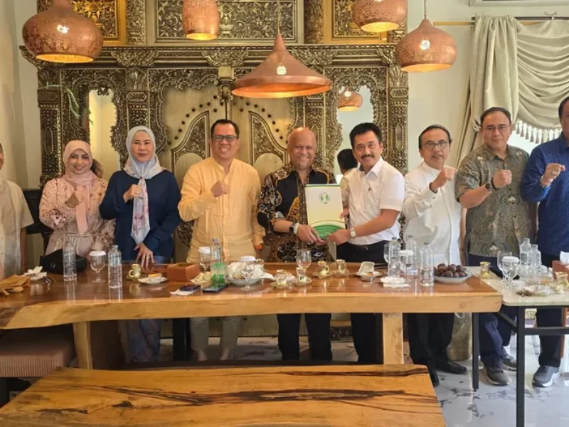 ISMI Salurkan Dana Kemanusiaan untuk Korban Banjir di Tiga Provinsi