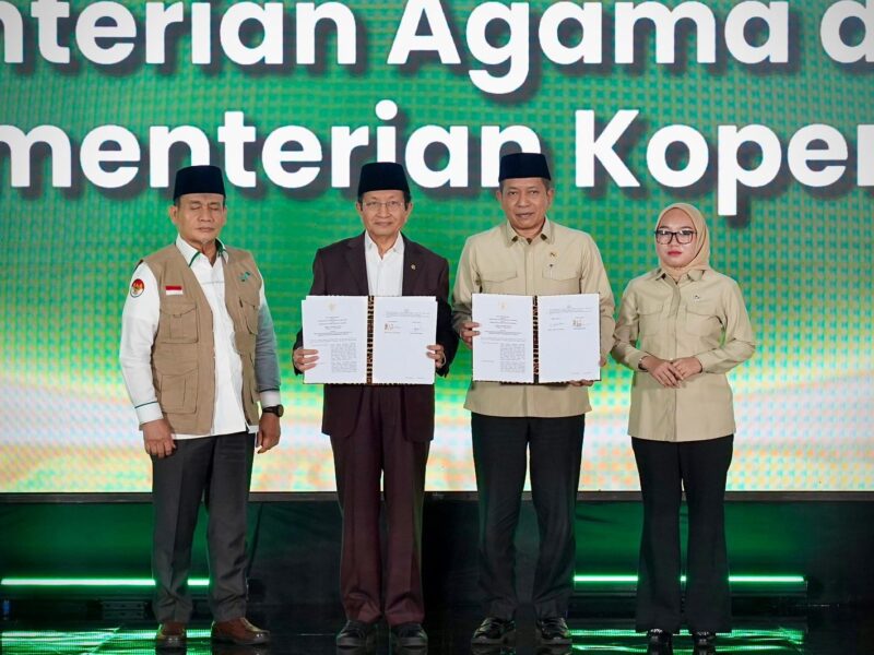 penandatanganan MoU dengan Kemenag, di sela-sela Rakernas Kemenag 2025, di Tangerang, Banten, Selasa (16/12).