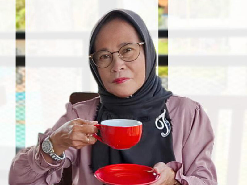 Cerita Dedikasi dari Puncak