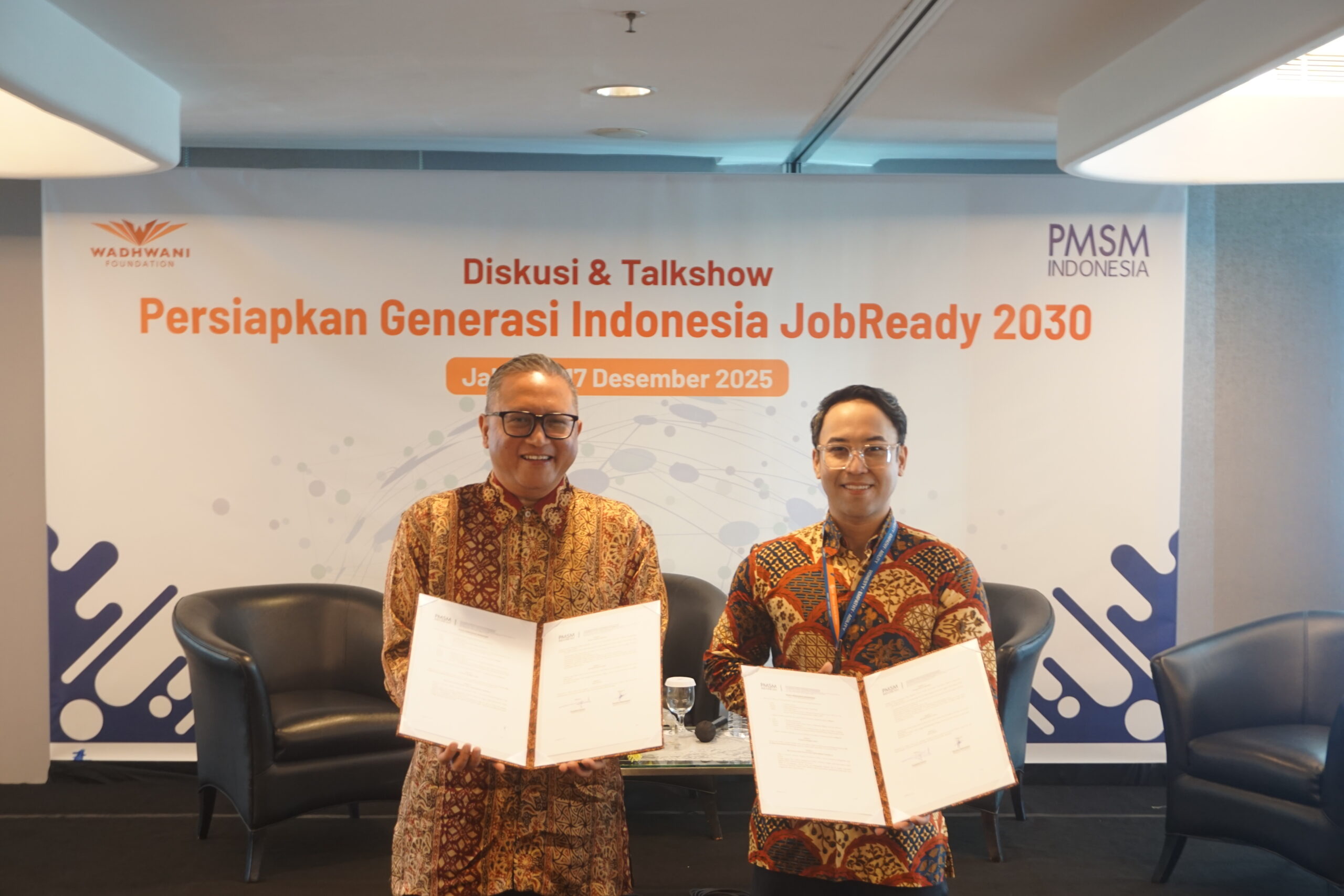 melalui kolaborasi dengan SMK di seluruh nusantara, tetapi juga telah bekerja sama dengan Direktorat Jenderal Pendidikan Tinggi (DIKTI). 