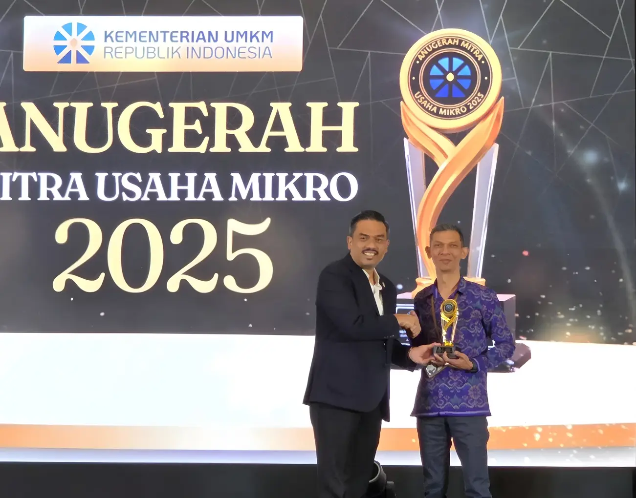 KSP Guna Prima Dana Perkuat Kinerja Pembiayaan UMKM, Raih Anugerah Mitra Usaha Mikro 2025