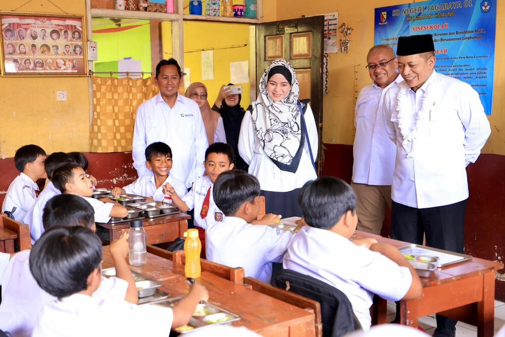 Menkop Ferry Dorong Mitra LPDB Koperasi KPBS Pangalengan Kembangkan Pabrik Susu dan Terintegrasi dengan Gerai KDKMP