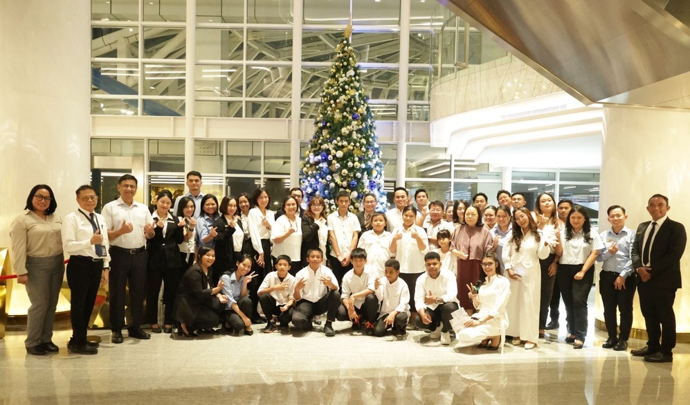 Christmas Tree Lighting Nuanza Hotel Cikarang Hadirkan Kemeriahan Natal 2025