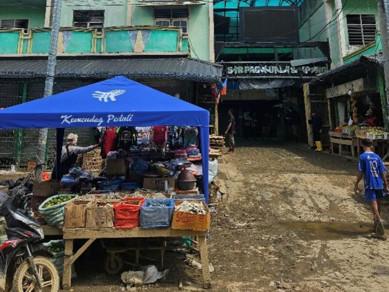 Pasar Kuala Simpang menjadi salah satu lokasi paling terdampak bencana banjir yang melanda Kabupaten Aceh Tamiang, Provinsi Aceh, pada November 2025.