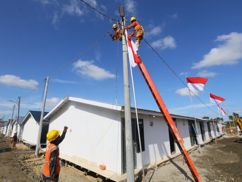 PLN Pastikan Listrik Menyala di Huntara Aceh Tamiang