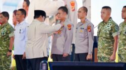 Presiden Republik Indonesia Prabowo Subianto menganugerahkan tanda kehormatan kepada Kepolisian Negara Republik Indonesia atas kontribusi nyata dalam mendukung penguatan ketahanan pangan nasional.