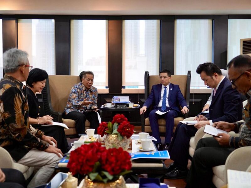 Menkop Gandeng CCPIT China, Petani Desa Bakal Dapat Alat Produksi Modern