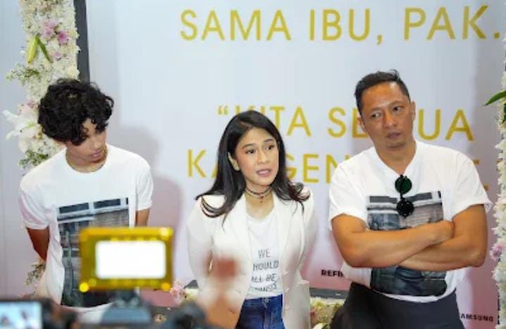 Para pemeran utama film Esok Tanpa Ibu. Foto: Gema/Peluang.