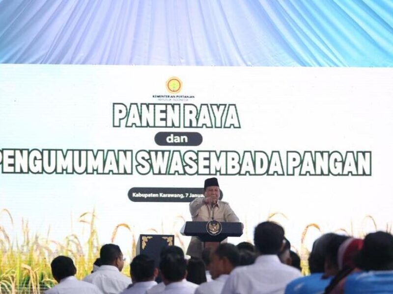 Presiden RI Anugerahi BULOG Penghargaan atas Kontribusi Wujudkan Swasembada Pangan 2025