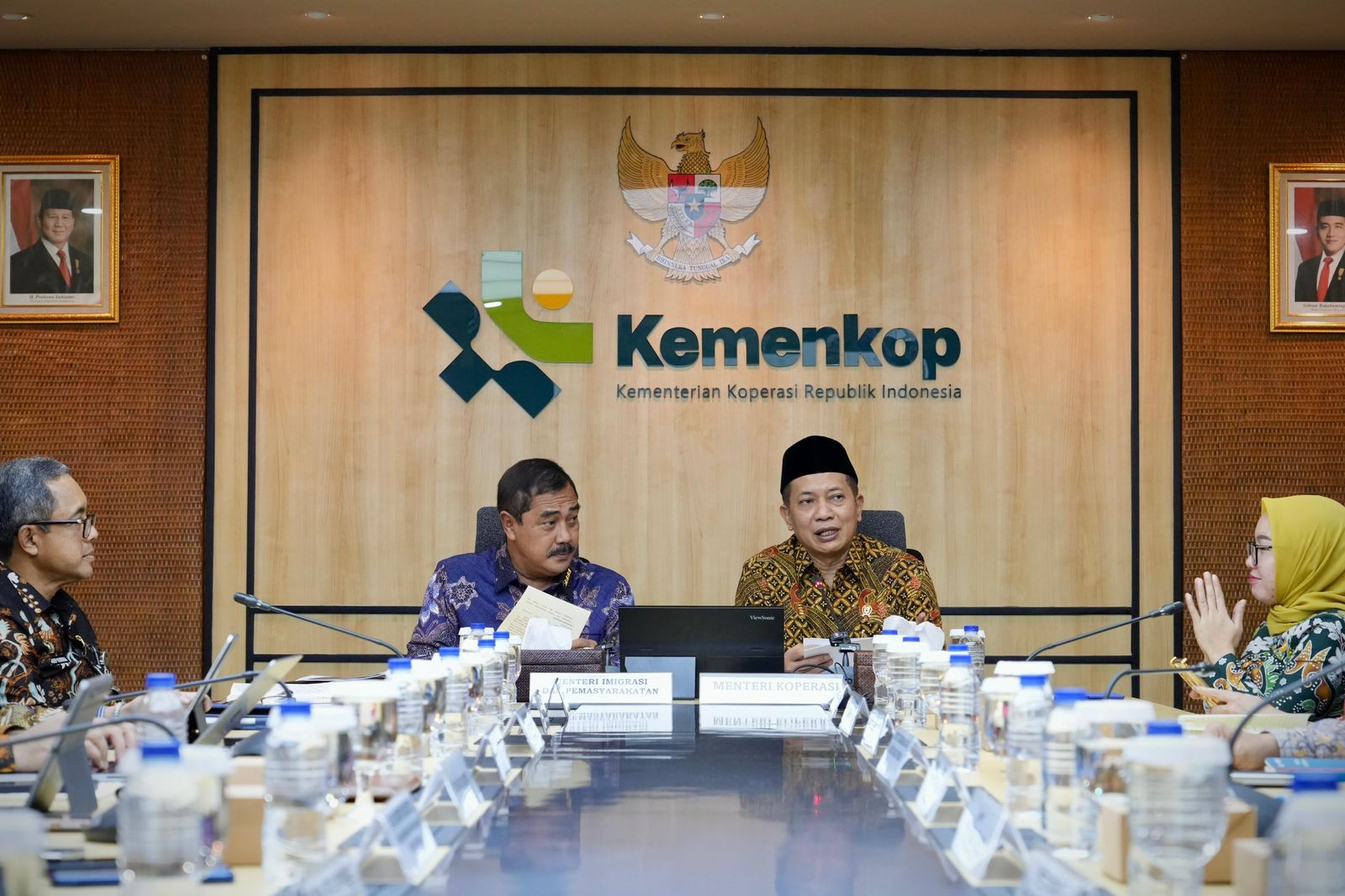 Menkop Ferry Juliantono saat menerima audiensi Menteri Imigrasi dan Pemasyarakatan (Menteri Imipas) Agus Andrianto.