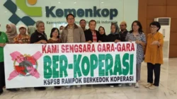 Ribuan Korban Koperasi Sejahtera Bersama Geruduk Kemenkop, Tuntut Penegakan Hukum
