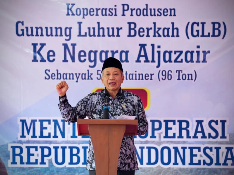 Menkop Ferry Juliantono Lepas Ekspor 96 Ton Kopi Subang ke Aljazair, Koperasi Gunung Luhur Berkah Tembus Pasar Global