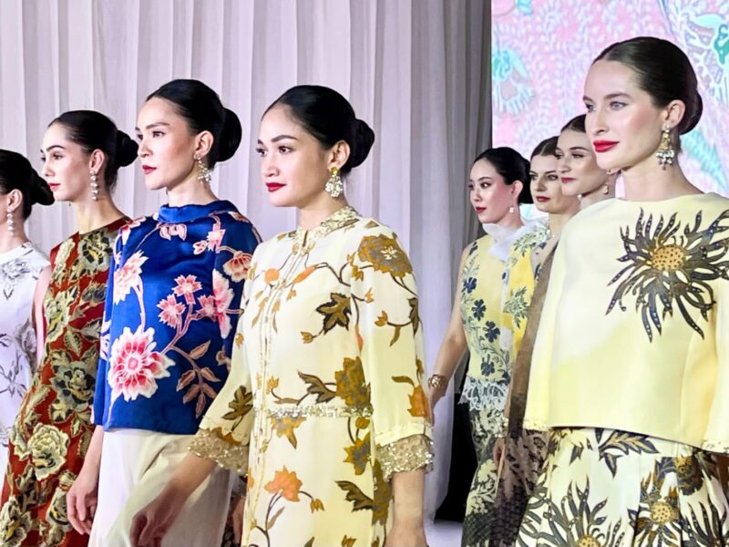 Koleksi terbaru Batik Danar Hadi, Sekar Setaman.