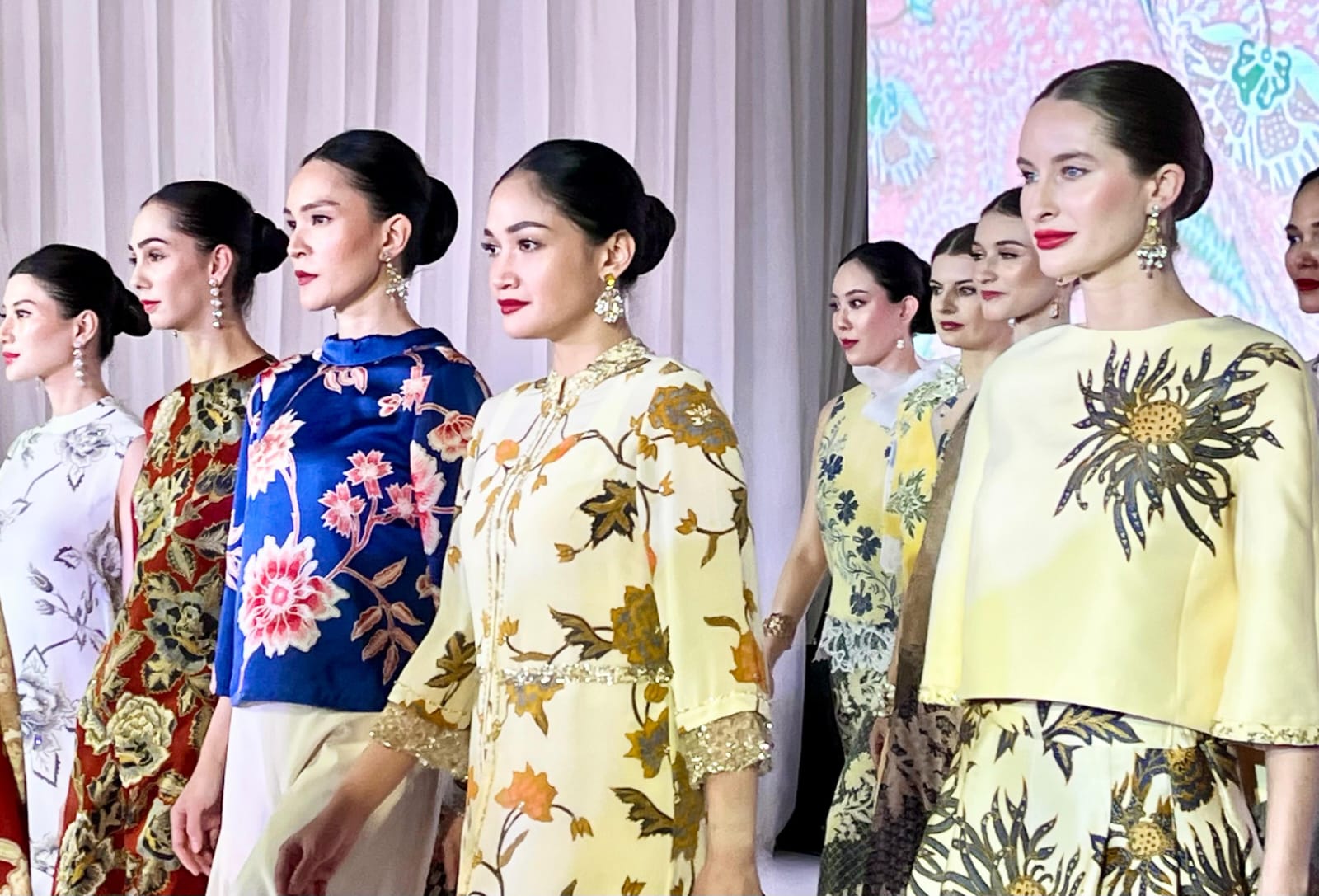 Koleksi terbaru Batik Danar Hadi, Sekar Setaman. 